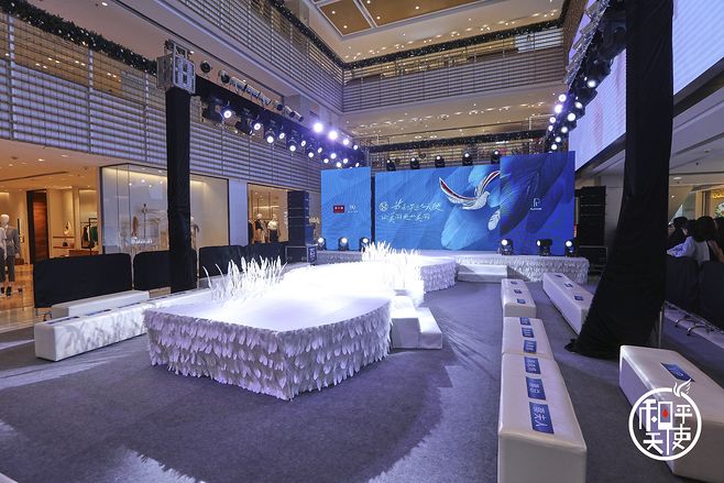 沉浸式美学体验 周大福“白雪浸入”新品发布会创意设计案例